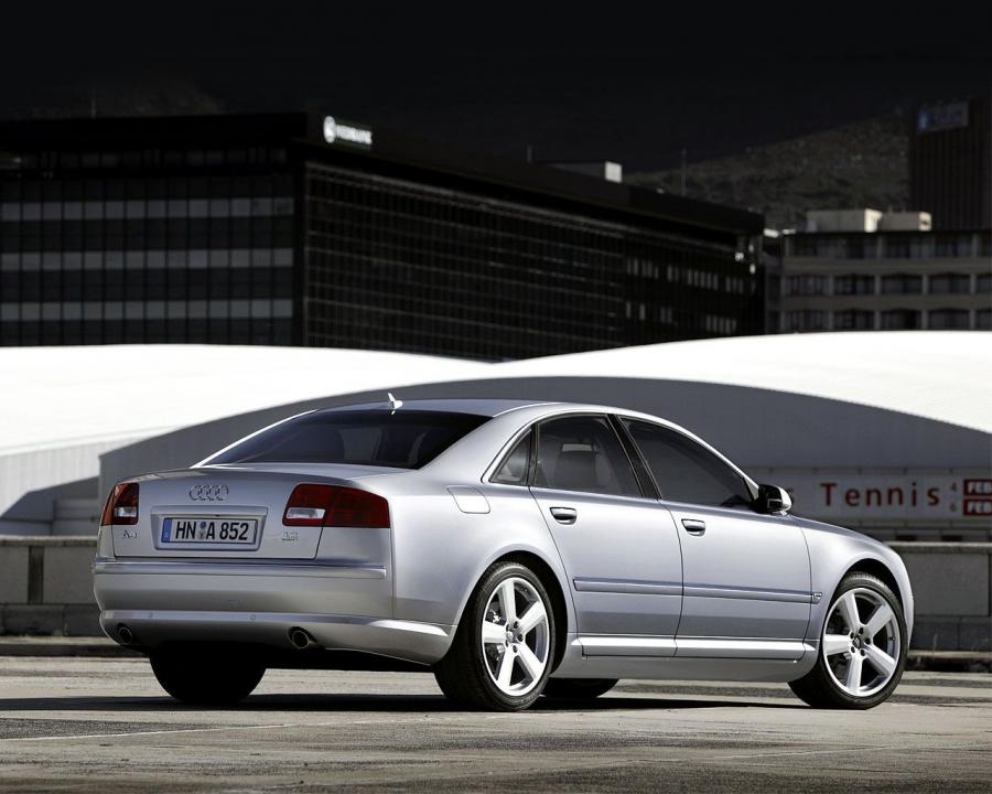  Audi A8 4.2 Quattro (D3) 2005 года  (фото 9 из 9)